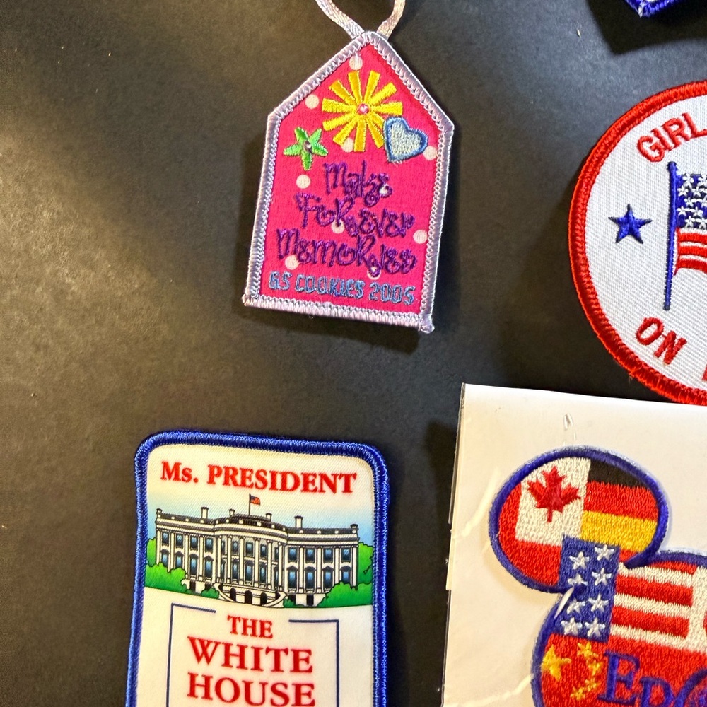 Vintage Girl Scouts Patch Badge Lot Epcot White House Parade 2005 Disney - Picture 4 of 10